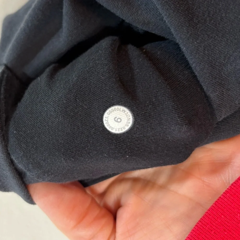 Lululemon Scuba Crewneck Sweatshirt Black Size 6 Pullover Athleisure - Picture 5 of 6